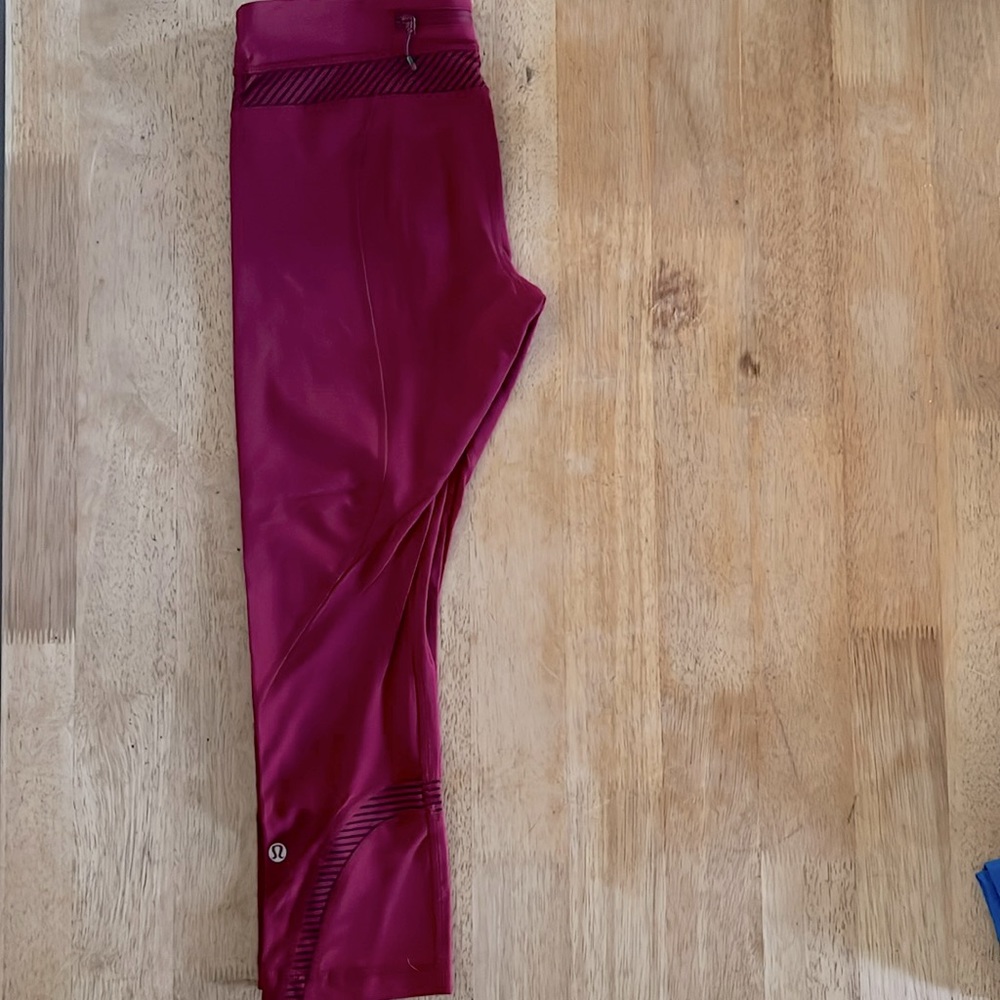 maroon-marvelous-merry 🥀 leggings from lulu🍋